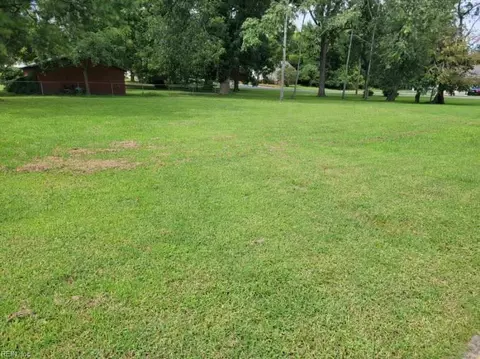 415 N Franklin St, Franklin, VA 23851