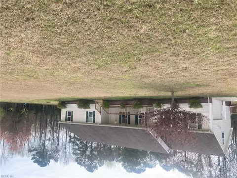 242 Longstreet Ln, Suffolk, VA 23437