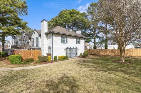 724 Oleander Cir, Virginia Beach, VA 23464
