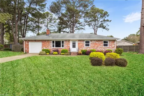 1025 Valmire Dr, Chesapeake, VA 23320