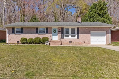 9 Emrick Ave, Newport News, VA 23601