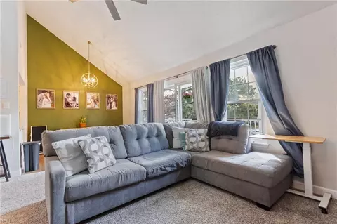 1370 Ivywood Rd, Virginia Beach, VA 23453