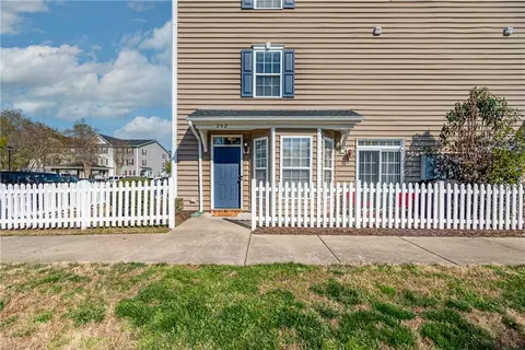 202 Teton Cir, Suffolk, VA 23435