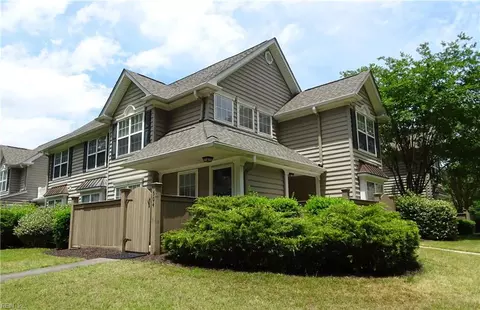504 Settlement Dr, Williamsburg, VA 23188