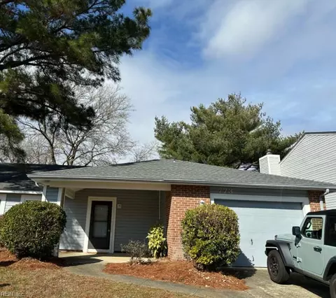 773 Pine Lake Dr, Virginia Beach, VA 23462