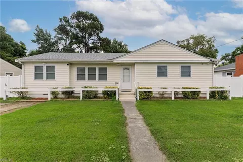 8452 Capeview Ave, Norfolk, VA 23503