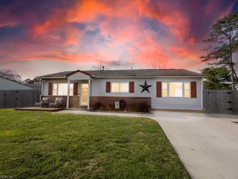 549 Brian Ave, Virginia Beach, VA 23462