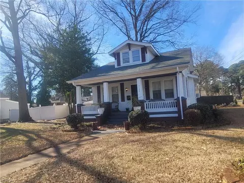 2100 Camden Ave, Portsmouth, VA 23704