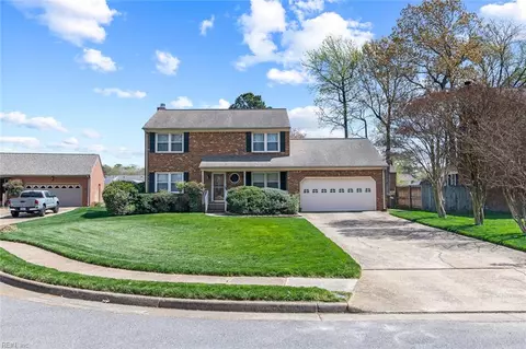 5 Phyllis Ln, Hampton, VA 23666