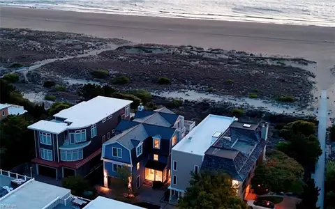 7202 Ocean Front Ave, Virginia Beach, VA 23451