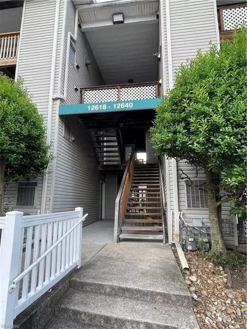12632 Daybreak Cir, Newport News, VA 23602