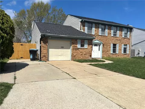 1525 Hedgefield Ln, Virginia Beach, VA 23453