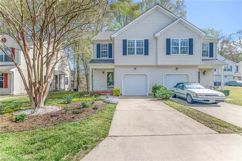 24 Creekstone Dr, Newport News, VA 23603