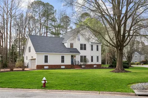 2 Rogers Ln, Poquoson, VA 23662