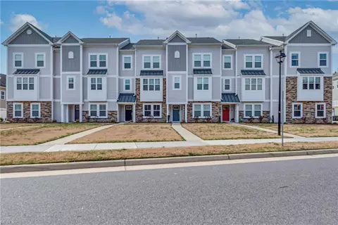 1003 Opal St #100, Suffolk, VA 23435