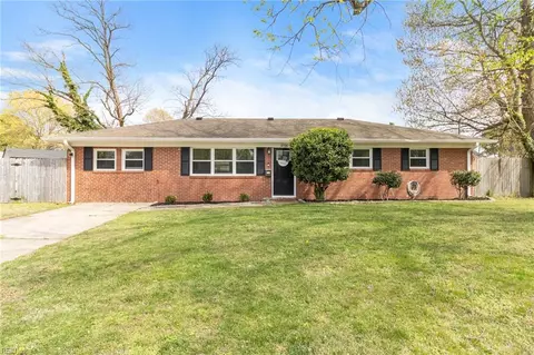 4725 Bridgeman Ct, Virginia Beach, VA 23455