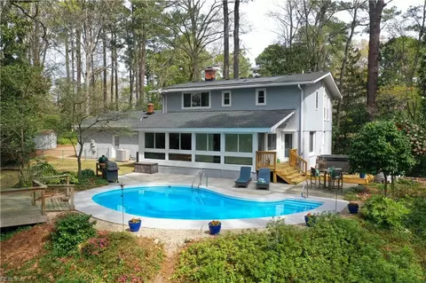 2429 Plantation Dr, Virginia Beach, VA 23454