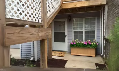 35 Lyford Ky #A, Hampton, VA 23666