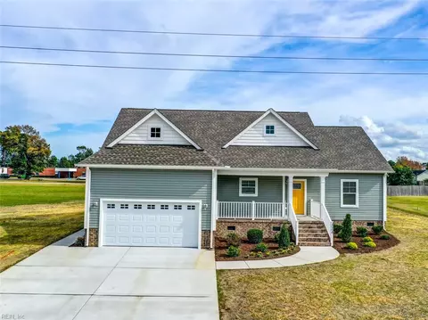 107 Lakewood Dr, Suffolk, VA 23434