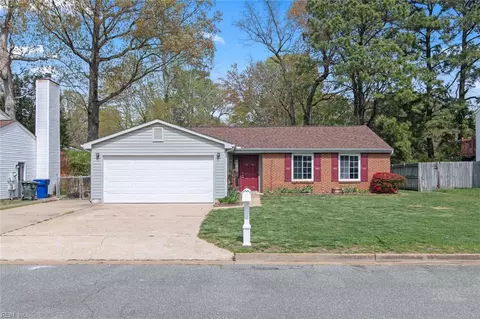 221 Brunswick Pl, Newport News, VA 23601