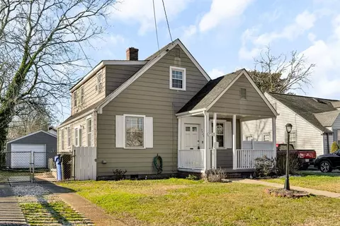 7521 Yorktown Dr, Norfolk, VA 23505