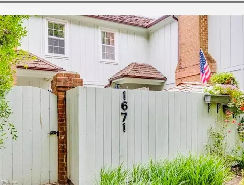 1671 Ocean Bay Dr, Virginia Beach, VA 23454