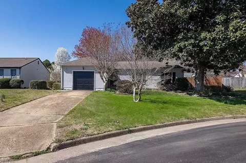4 Bowie Ct, Newport News, VA 23608