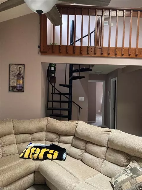 12865 Daybreak Cir, Newport News, VA 23602