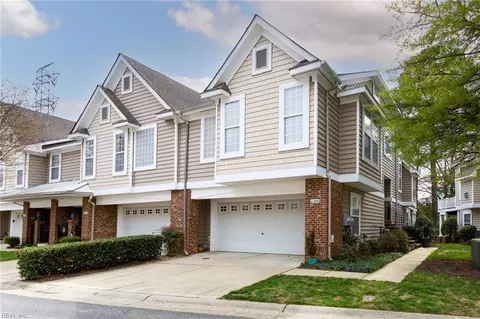 3006 Bay Shore Ln, Suffolk, VA 23435