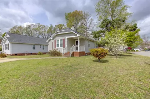 235 Abingdon Cir, Suffolk, VA 23434