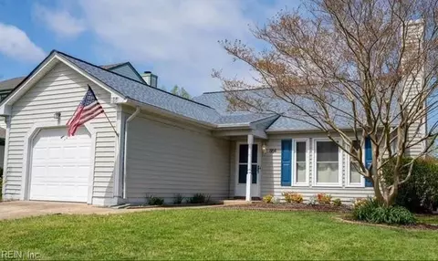 864 Avatar Dr, Virginia Beach, VA 23454