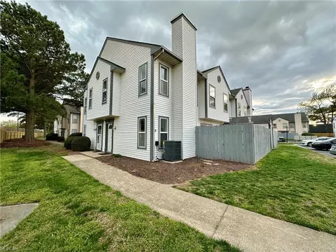 5605 Tourmaline Ct, Virginia Beach, VA 23462