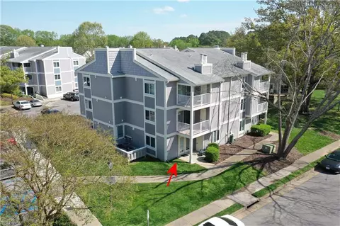 1000 Autumn Woods Ln #104, Virginia Beach, VA 23454