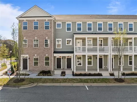 826 Riverfall Ave, Hampton, VA 23666