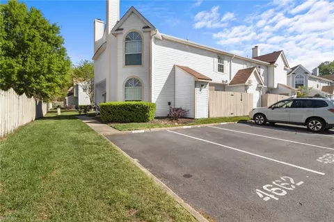 4662 Georgetown Pl, Virginia Beach, VA 23455