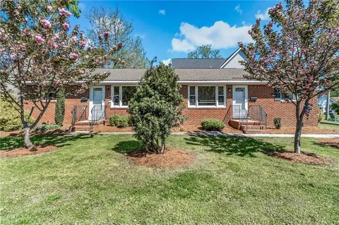 8005 Woodall Rd, Norfolk, VA 23518