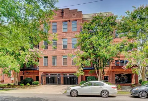 810 W Princess Anne Rd #401, Norfolk, VA 23517