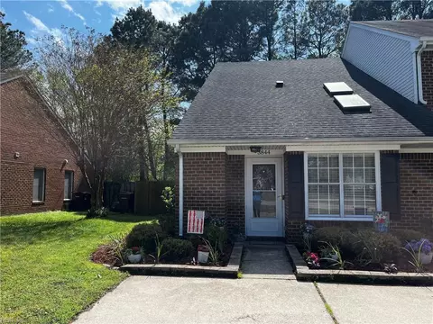 3844 Sir Francis Drake Dr, Chesapeake, VA 23321