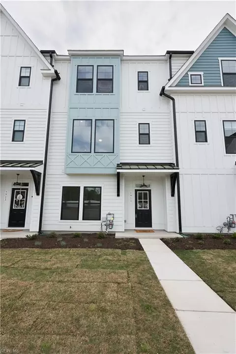 911 Douglas Eley Ln, Chesapeake, VA 23322