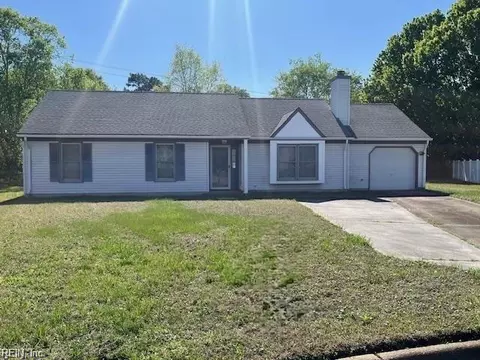 921 Helmsdale Ct, Chesapeake, VA 23320