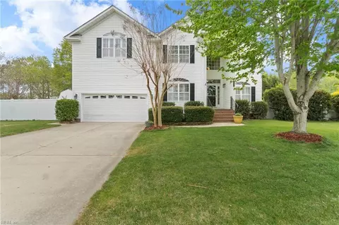 1631 Pinedale Ln, Chesapeake, VA 23322