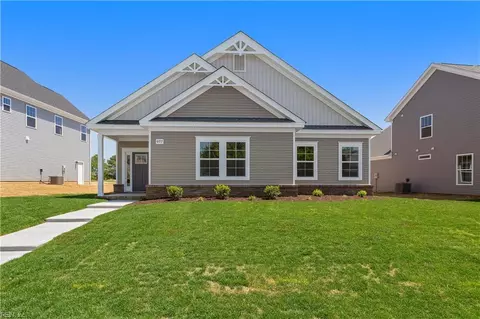 1011 Hillpoint Rd, Suffolk, VA 23434