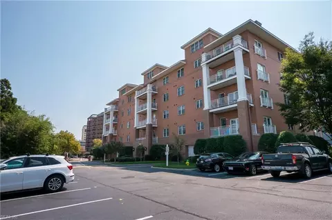 301 Brooke Ave #204, Norfolk, VA 23510