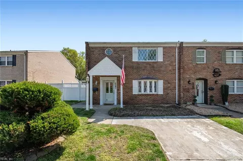 4461 Bennett Ln, Virginia Beach, VA 23462