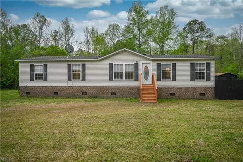 573 Old Halls Creek Rd, Elizabeth City, NC 27909