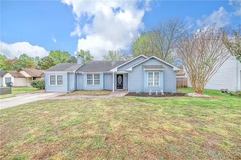 6 Easthill Ct, Hampton, VA 23664