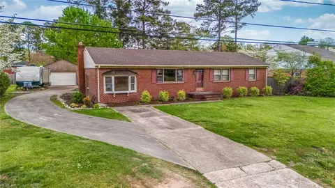 537 Warren Ave, Chesapeake, VA 23322