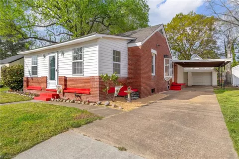 14 N Colin Dr, Portsmouth, VA 23701