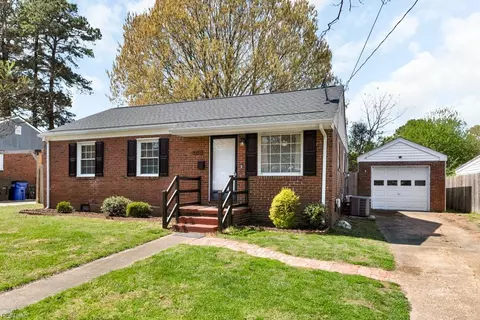 6243 Tappahannock Dr, Norfolk, VA 23509