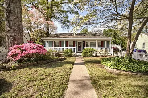 82 Concord Cres, Newport News, VA 23606